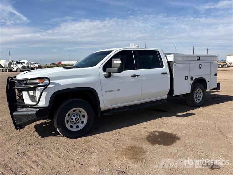 Chevrolet 3500 4x4 Crew Cab Utility Truck Pickup/Pritschenwagen