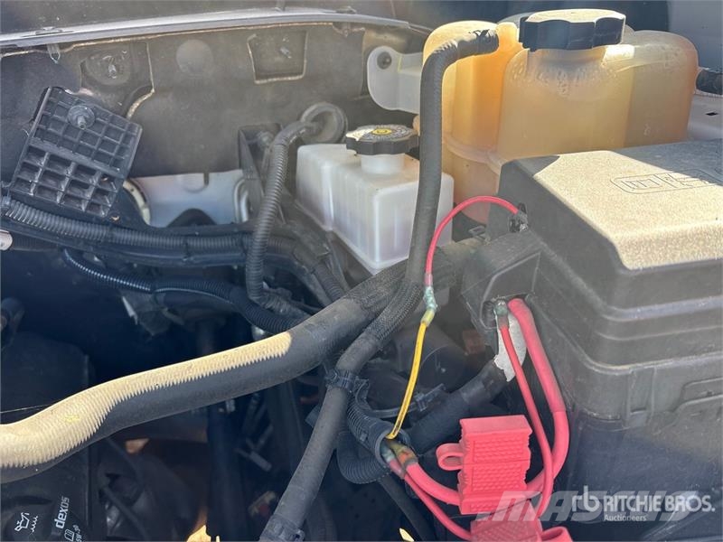 Chevrolet 3500 4x4 Crew Cab Utility Truck Pickup/Pritschenwagen