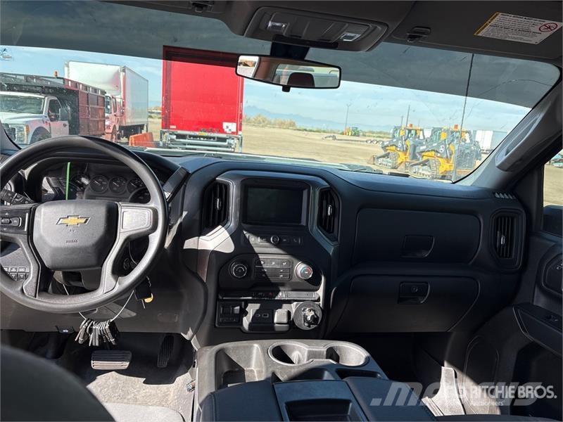 Chevrolet 3500 4x4 Crew Cab Utility Truck Pickup/Pritschenwagen
