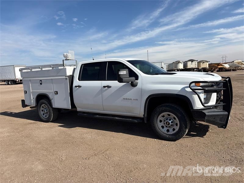 Chevrolet 3500 4x4 Crew Cab Utility Truck Pickup/Pritschenwagen