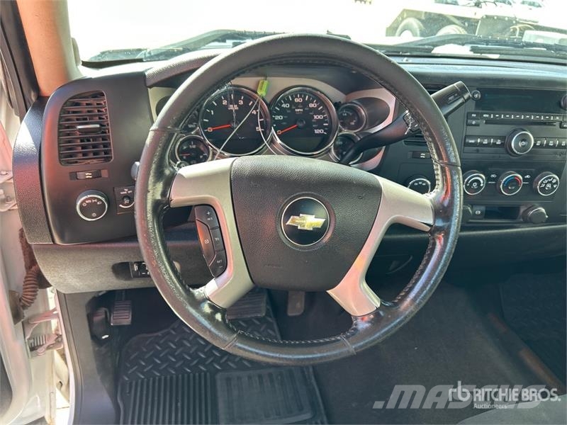 Chevrolet 3500 4x4 Utility Truck Pikapai / Bortiniai sunkvežimiai