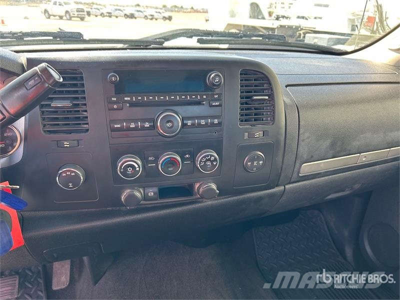 Chevrolet 3500 4x4 Utility Truck Pikapai / Bortiniai sunkvežimiai