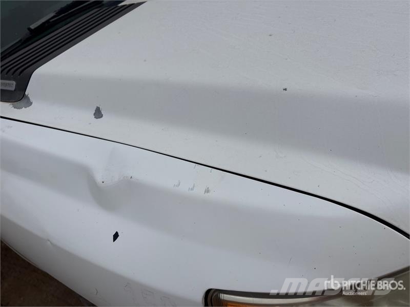 Chevrolet 3500 HD Tovornjaki s kesonom/platojem