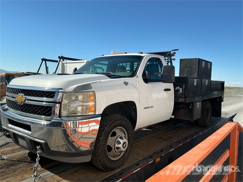 Chevrolet 3500 HD Tovornjaki s kesonom/platojem