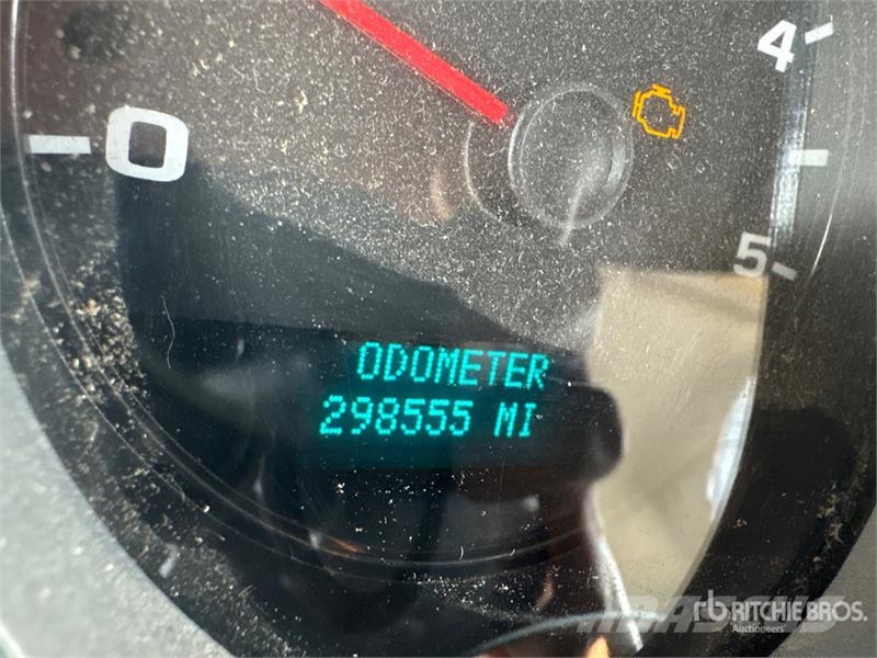 Chevrolet 3500 HD Tovornjaki s kesonom/platojem