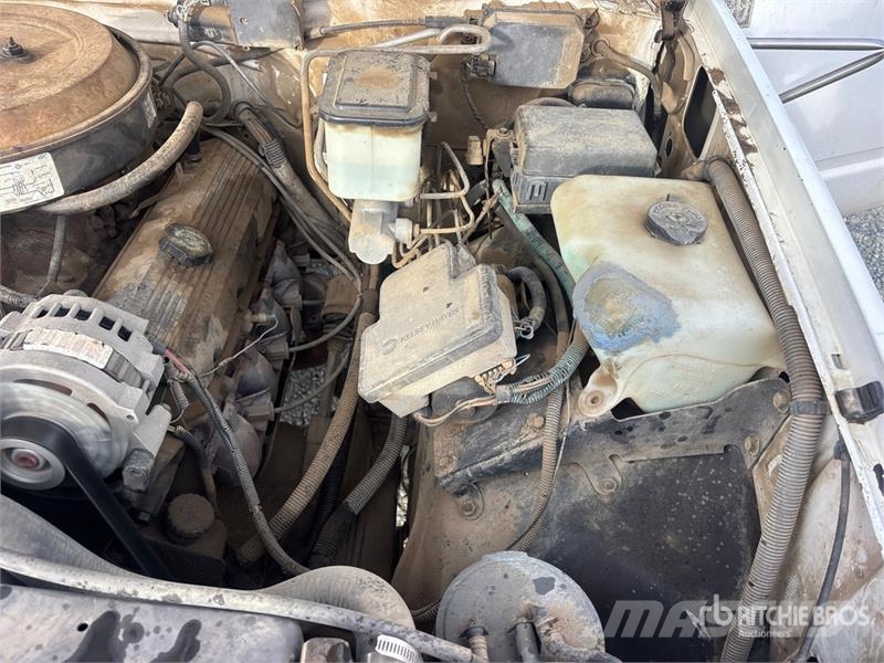 Chevrolet 3500HD Cheyenne 4x2 S/A Dump Truck Caminhões basculantes