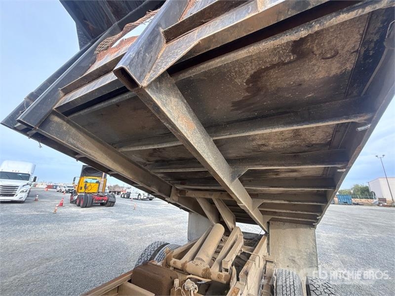 Chevrolet 3500HD Cheyenne 4x2 S/A Dump Truck Caminhões basculantes