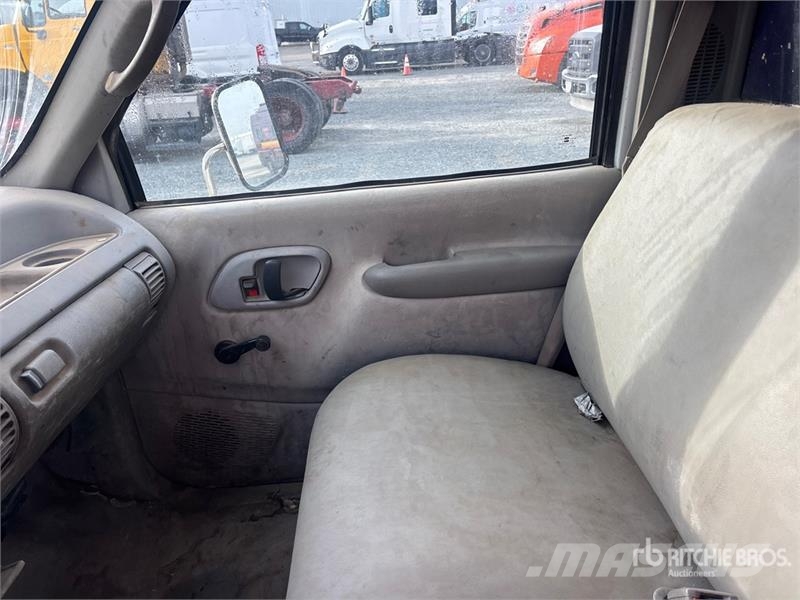 Chevrolet 3500HD Cheyenne 4x2 S/A Dump Truck Caminhões basculantes