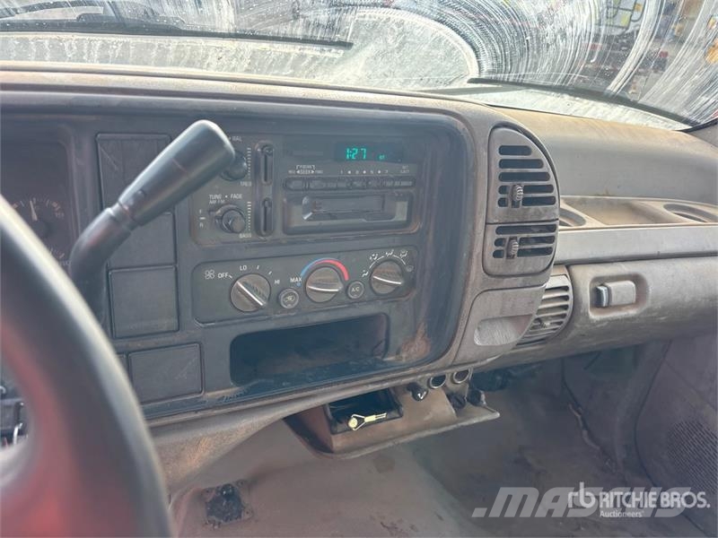 Chevrolet 3500HD Cheyenne 4x2 S/A Dump Truck Caminhões basculantes