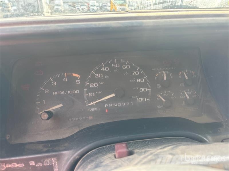 Chevrolet 3500HD Cheyenne 4x2 S/A Dump Truck Caminhões basculantes
