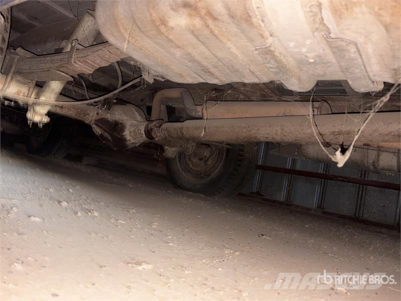 Chevrolet 4x2 Pickup Прочие фургоны
