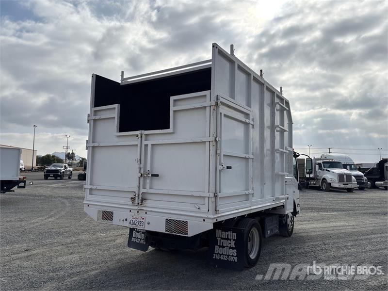 Chevrolet 5500XD 4x2 Chipper Truck Koka skaidu vedēji
