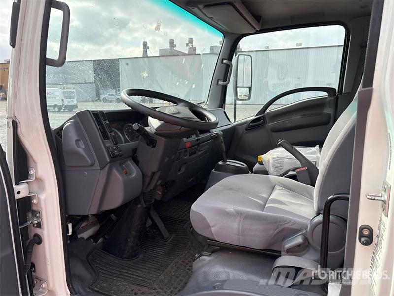Chevrolet 5500XD 4x2 Chipper Truck Koka skaidu vedēji