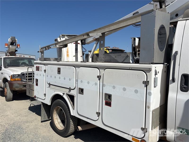 Chevrolet A-A28D 29.5 ft on Chevrolet 4500 4x2 Bucket Truck Truck & Van mounted aerial platforms