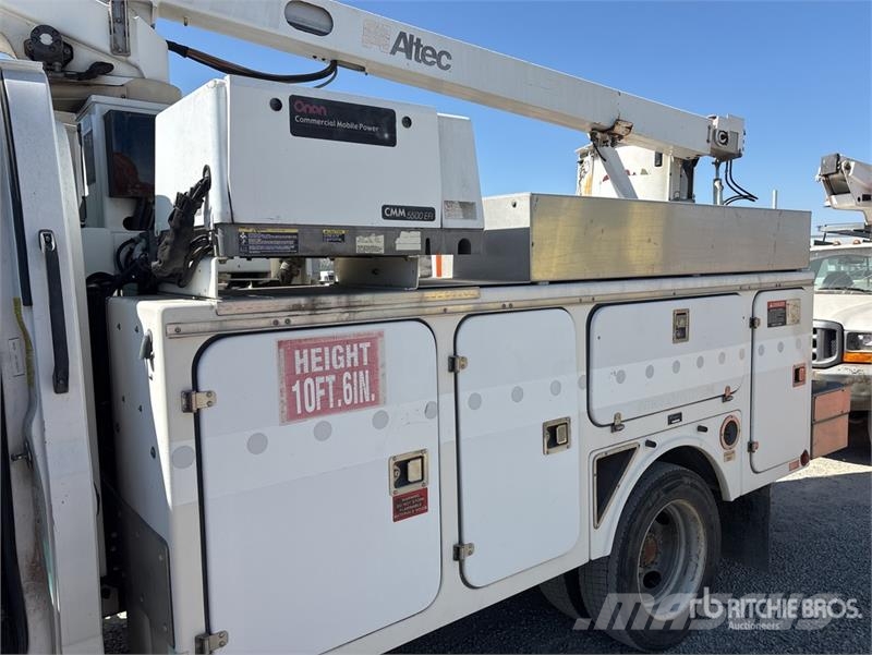 Chevrolet A-A28D 29.5 ft on Chevrolet 4500 4x2 Bucket Truck Truck & Van mounted aerial platforms