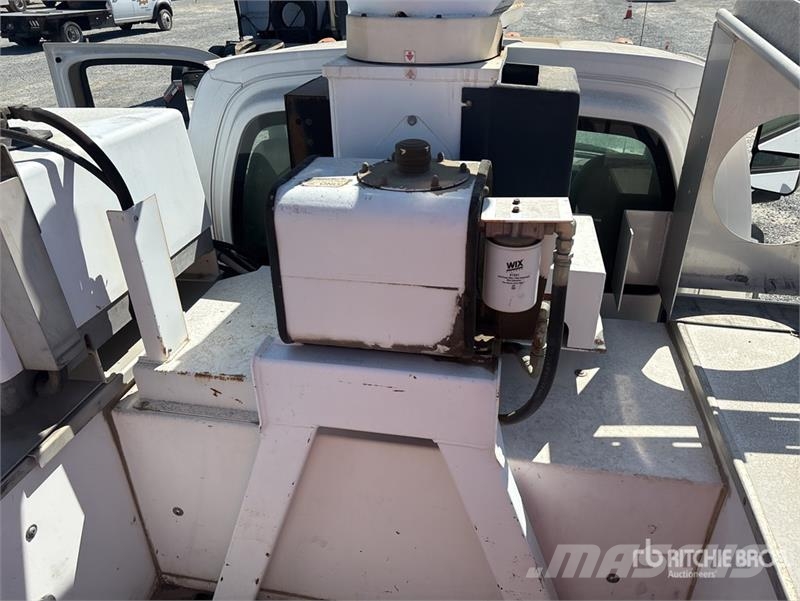 Chevrolet A-A28D 29.5 ft on Chevrolet 4500 4x2 Bucket Truck Truck & Van mounted aerial platforms