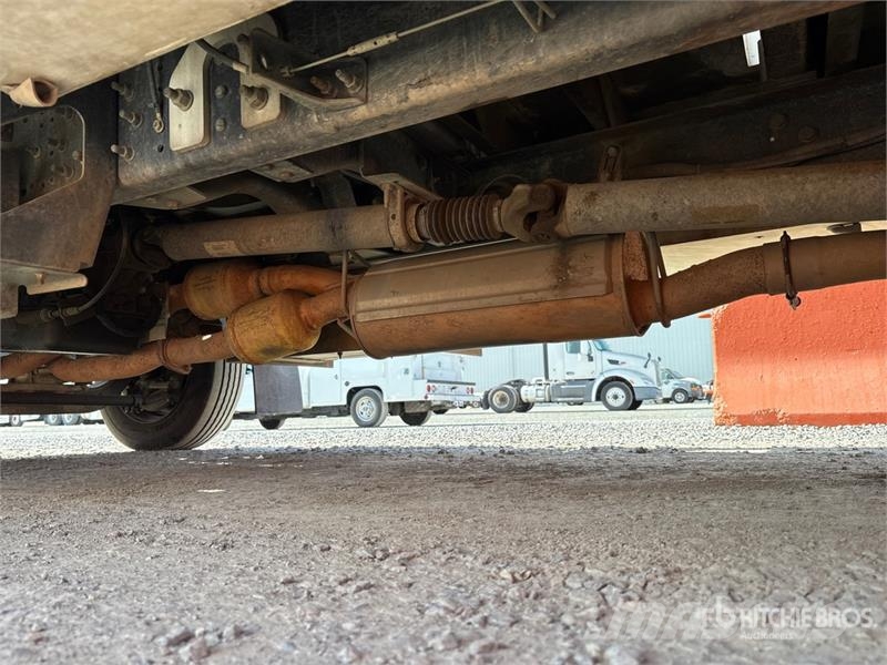 Chevrolet A-A28D 29.5 ft on Chevrolet 4500 4x2 Bucket Truck Truck & Van mounted aerial platforms