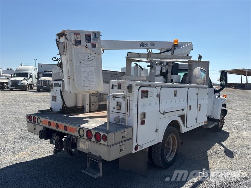 Chevrolet A-A28D 29.5 ft on Chevrolet 4500 4x2 Bucket Truck Truck & Van mounted aerial platforms