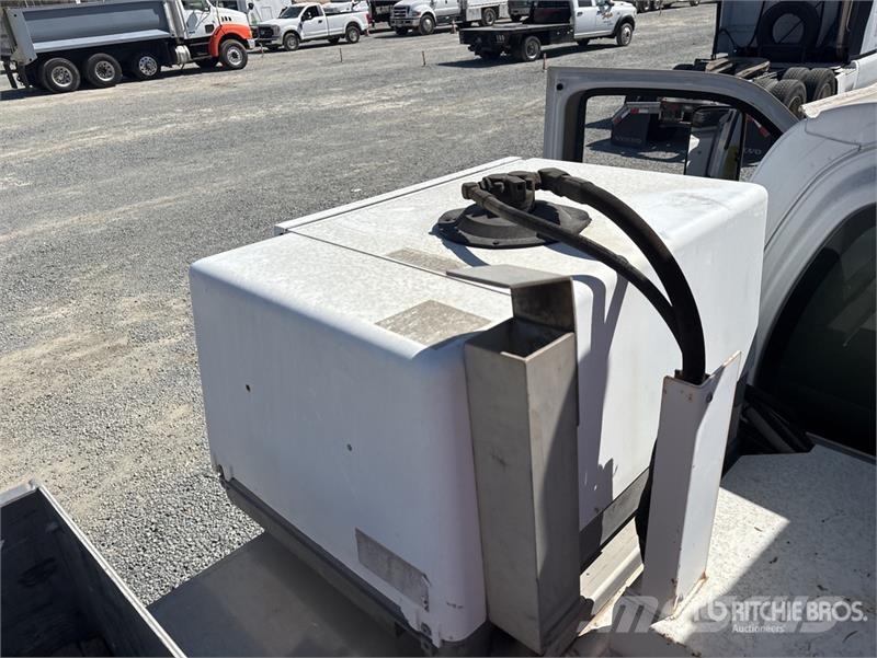 Chevrolet A-A28D 29.5 ft on Chevrolet 4500 4x2 Bucket Truck Truck & Van mounted aerial platforms