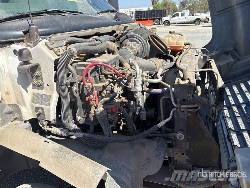 Chevrolet A-A28D 29.5 ft on Chevrolet 4500 4x2 Bucket Truck Truck & Van mounted aerial platforms