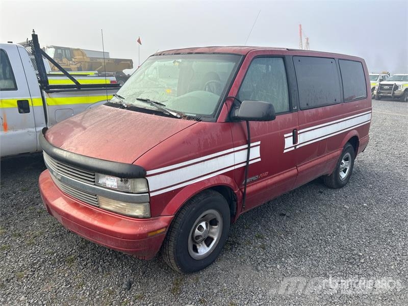 Chevrolet Astro AWD Minivan (Inoperable) Carros