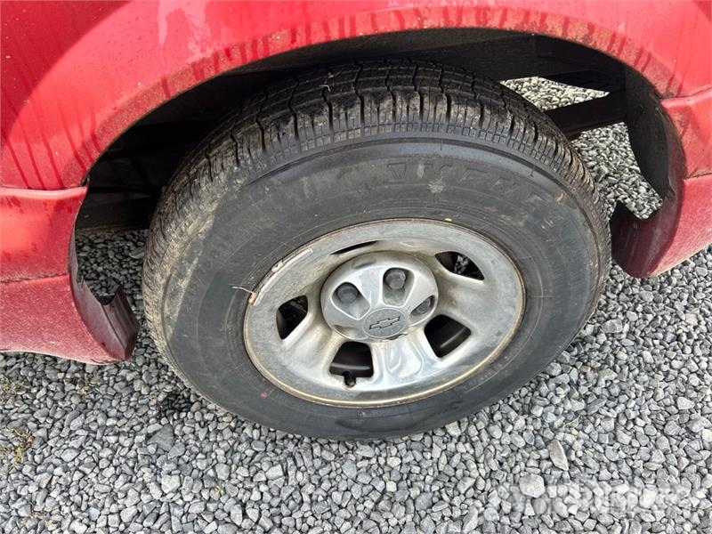Chevrolet Astro AWD Minivan (Inoperable) Carros
