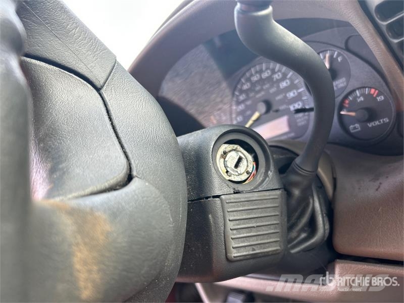 Chevrolet Astro AWD Minivan (Inoperable) Carros