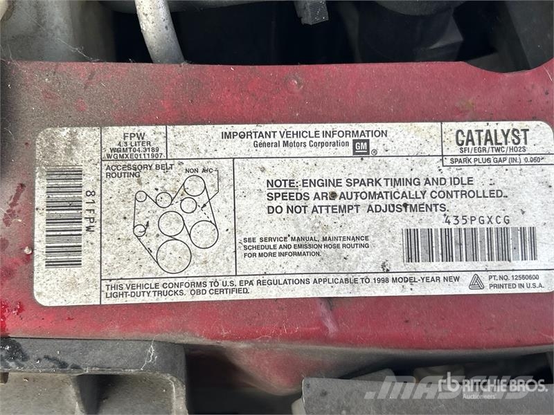 Chevrolet Astro AWD Minivan (Inoperable) Carros