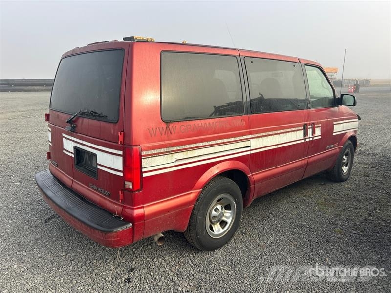 Chevrolet Astro AWD Minivan (Inoperable) Carros