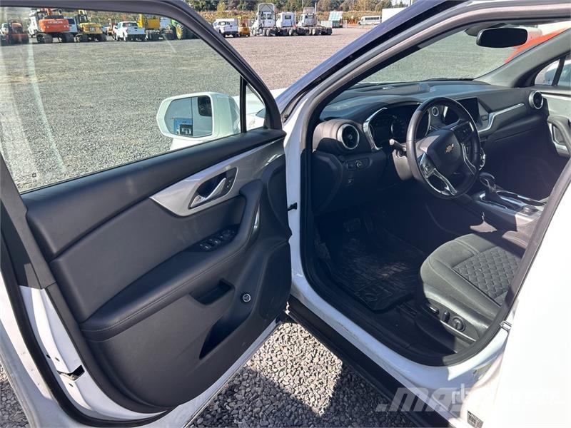 Chevrolet Blazer AWD SUV Avtomobili