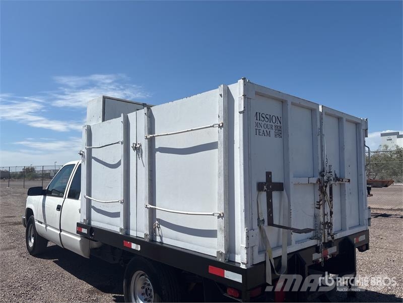Chevrolet C2500 Tovornjaki s kesonom/platojem