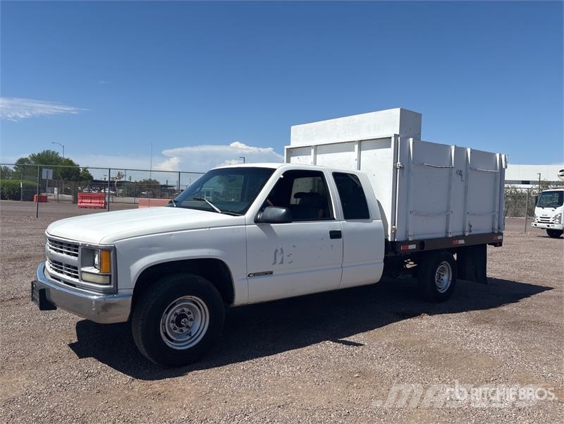Chevrolet C2500 Tovornjaki s kesonom/platojem