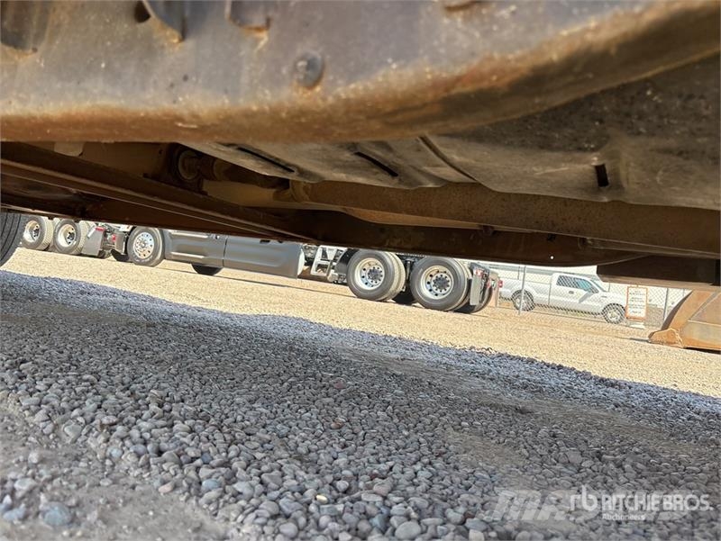 Chevrolet C3500 Tovornjaki s kesonom/platojem