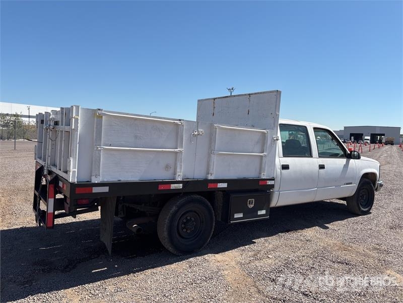 Chevrolet C3500 Tovornjaki s kesonom/platojem