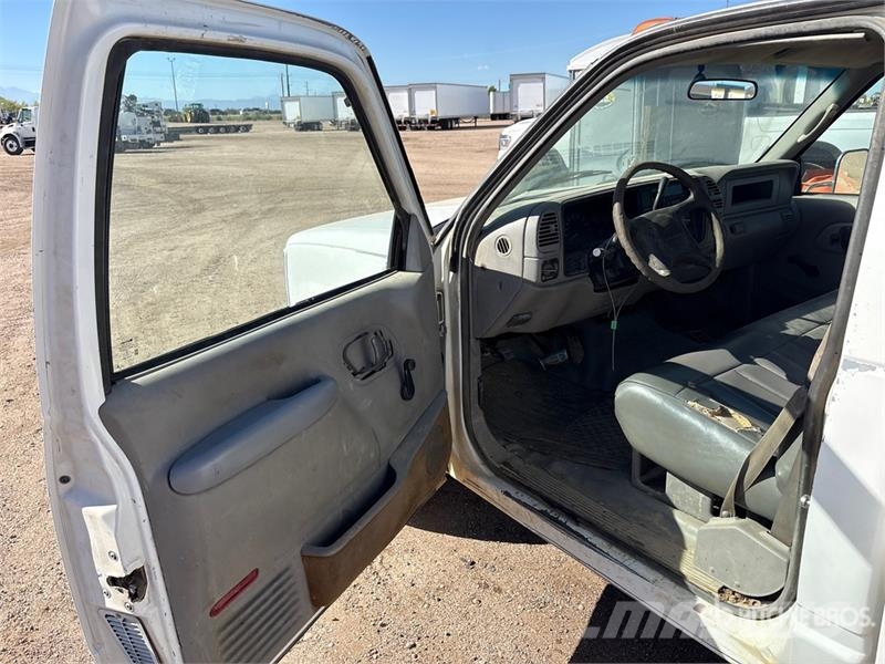 Chevrolet C3500 4x2 Utility Truck Пікапи / Бічне розвантаження