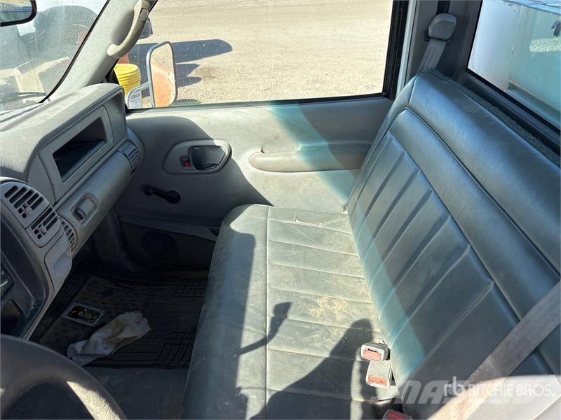 Chevrolet C3500 4x2 Utility Truck Пікапи / Бічне розвантаження