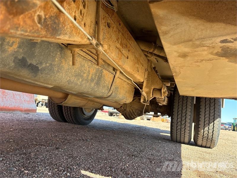 Chevrolet C3500 4x2 Utility Truck Пікапи / Бічне розвантаження
