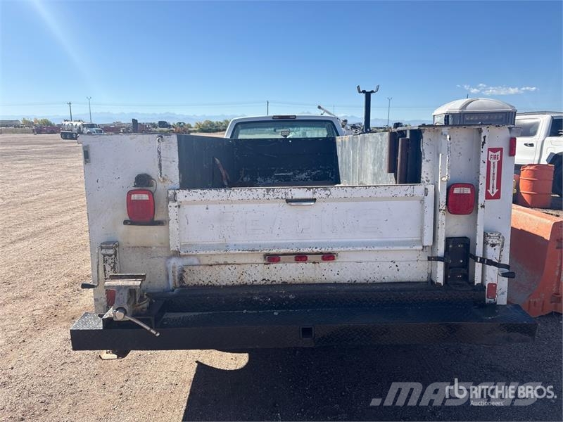 Chevrolet C3500 4x2 Utility Truck Пікапи / Бічне розвантаження