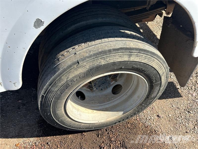 Chevrolet C4500 4x2 Service Truck (Inoperable) 시립/다목적 차량