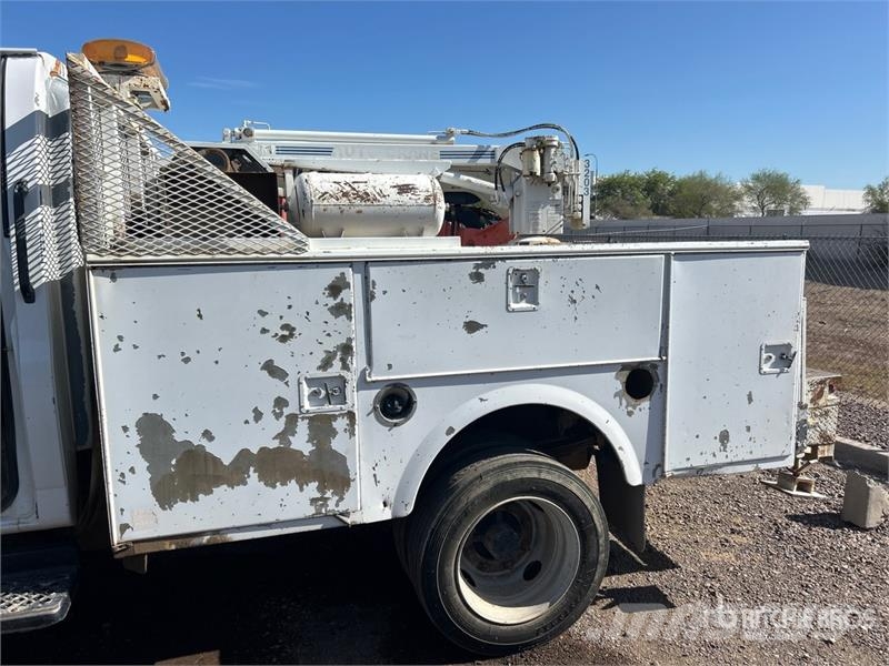 Chevrolet C4500 4x2 Service Truck (Inoperable) 시립/다목적 차량