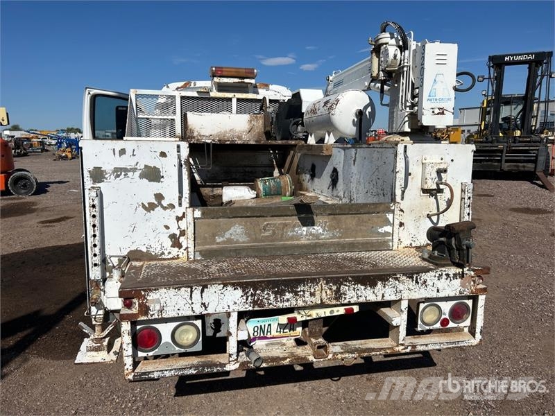 Chevrolet C4500 4x2 Service Truck (Inoperable) 시립/다목적 차량