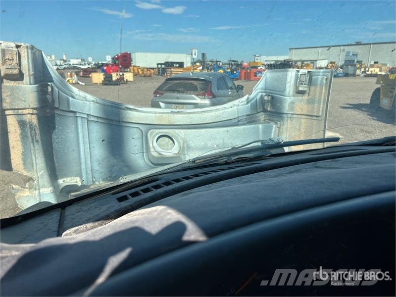 Chevrolet C4500 4x2 Service Truck (Inoperable) 시립/다목적 차량