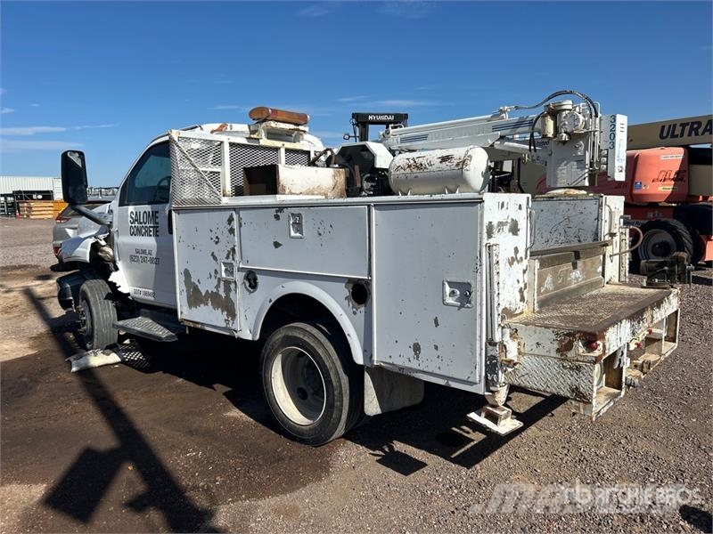 Chevrolet C4500 4x2 Service Truck (Inoperable) 시립/다목적 차량