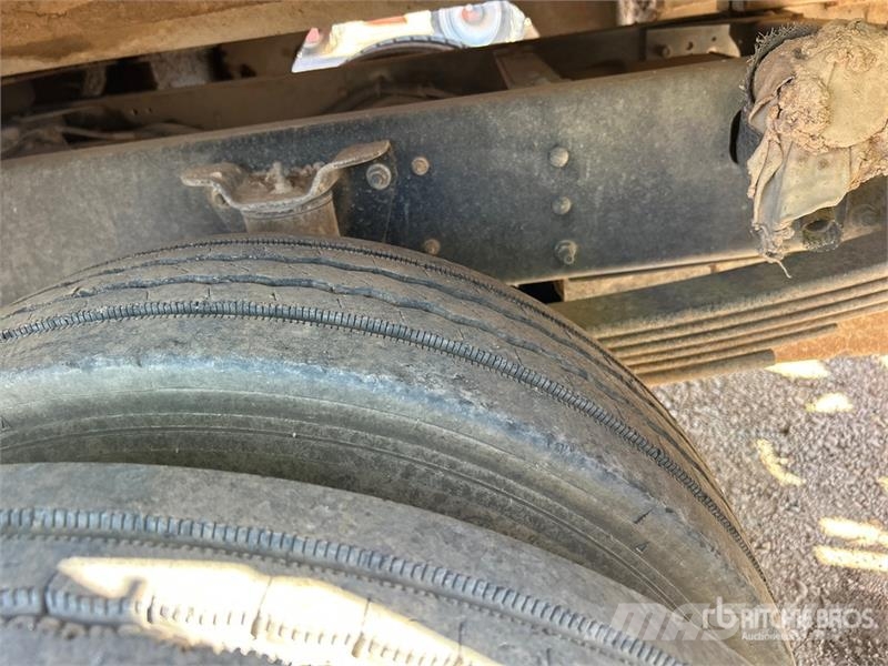 Chevrolet C4500 4x2 Service Truck (Inoperable) 시립/다목적 차량