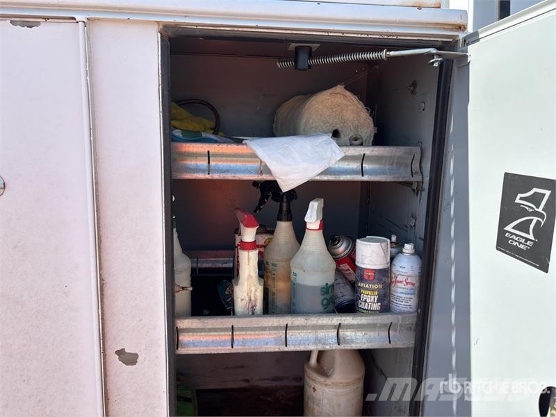 Chevrolet C4500 4x4 Fuel Truck Kamioni cisterne