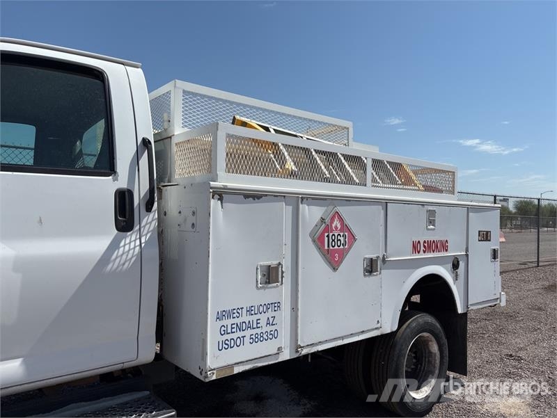 Chevrolet C4500 4x4 Fuel Truck Kamioni cisterne