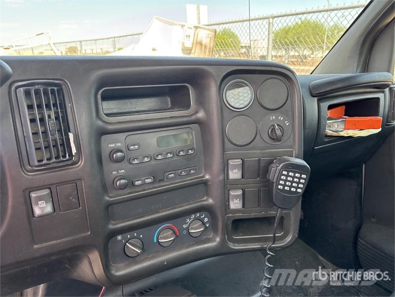 Chevrolet C4500 4x4 Fuel Truck Kamioni cisterne