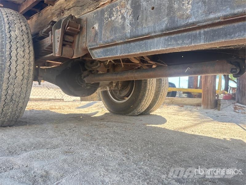 Chevrolet C60 Цистерни за вода
