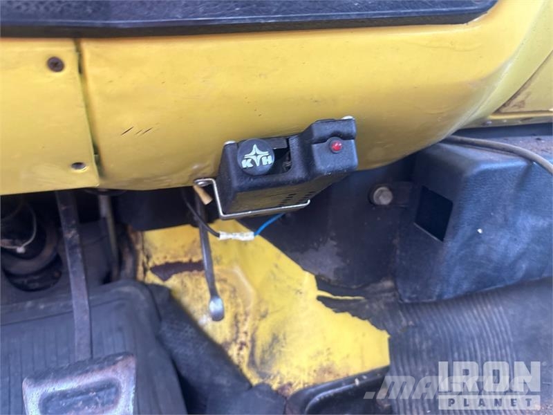 Chevrolet C60 Грузовики-платформы/боковая разгрузка