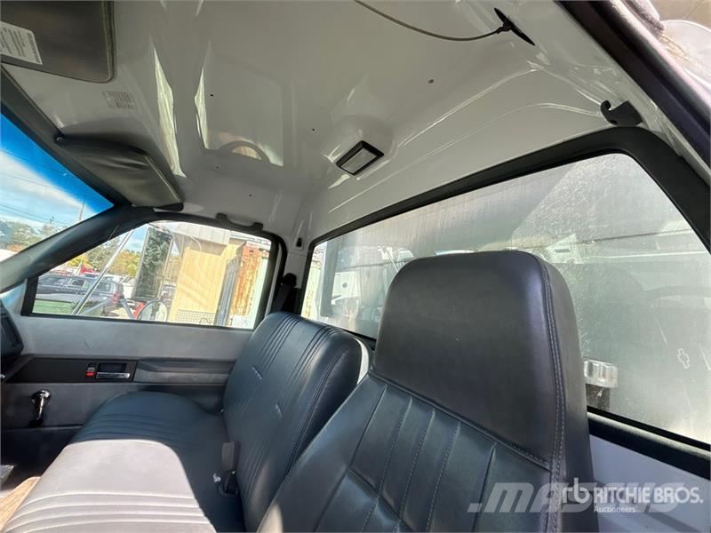 Chevrolet C7500 شاحنات قلابة